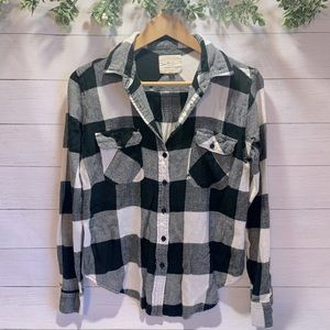 Black and White Plaid Long sleeve button up shirt